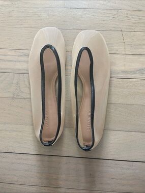 Minimalist Beige Ballet Flats with Black Trim - Women's Shoes